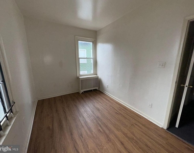 1016 Pine Street - Photo Thumbnail 5