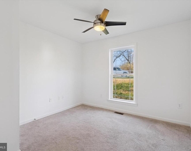 98 N Bacton Hill Road - Photo Thumbnail 16