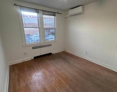4034 7th Street Ne - Photo Thumbnail 6