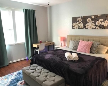 1104 Blueridge Dr - Photo Thumbnail 8
