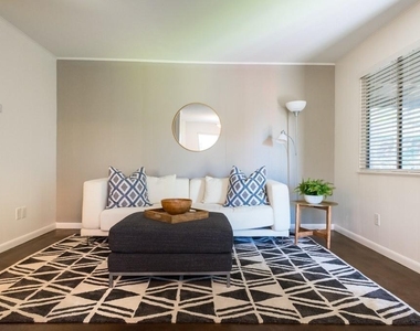 3914 Avenue D - Photo Thumbnail 3