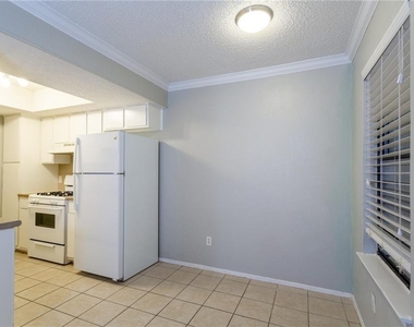 11519 Pecan Creek Pkwy - Photo Thumbnail 3