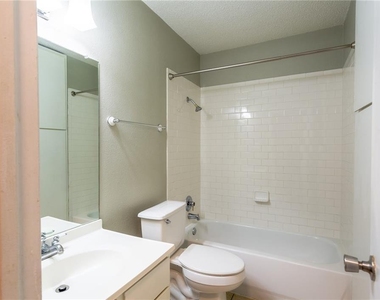 11519 Pecan Creek Pkwy - Photo Thumbnail 8