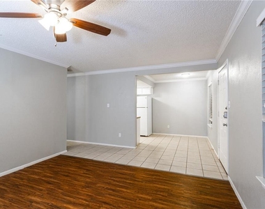 11519 Pecan Creek Pkwy - Photo Thumbnail 2