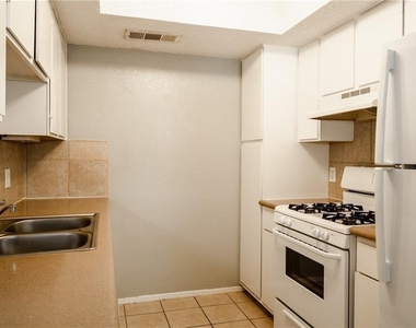 11519 Pecan Creek Pkwy - Photo Thumbnail 6
