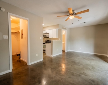 1013 W 23rd St - Photo Thumbnail 1