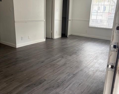 1300 Parker Ln - Photo Thumbnail 1