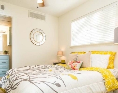3405 Helms St - Photo Thumbnail 5