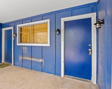 8903 Parkfield Dr - Photo Thumbnail 10