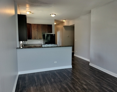 1943 W 48th Street - Photo Thumbnail 18