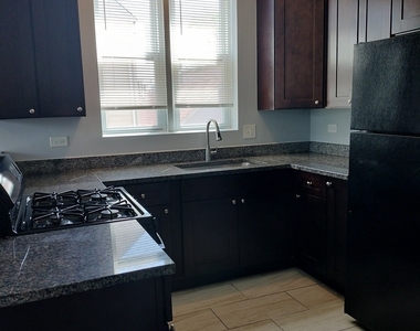 1943 W 48th Street - Photo Thumbnail 7