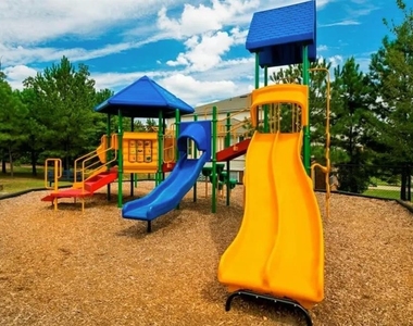91 Somerset Club Drive - Photo Thumbnail 10