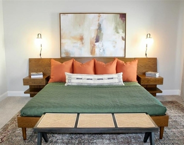 91 Somerset Club Drive - Photo Thumbnail 1
