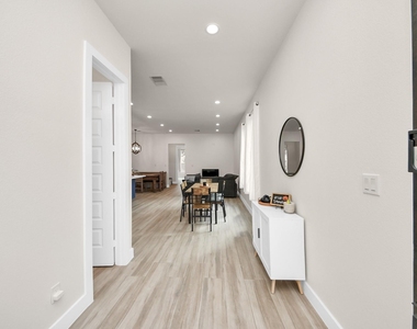 8420a Lanewood Drive - Photo Thumbnail 5