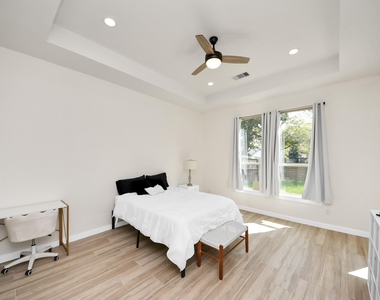 8420a Lanewood Drive - Photo Thumbnail 17