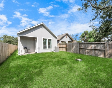 8420a Lanewood Drive - Photo Thumbnail 34