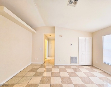 4916 Leonard Boulevard S - Photo Thumbnail 8