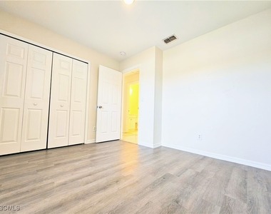 4916 Leonard Boulevard S - Photo Thumbnail 10