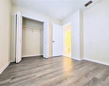 4916 Leonard Boulevard S - Photo Thumbnail 12