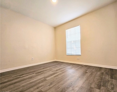 4916 Leonard Boulevard S - Photo Thumbnail 11