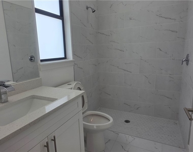 927 Chenault Street - Photo Thumbnail 15