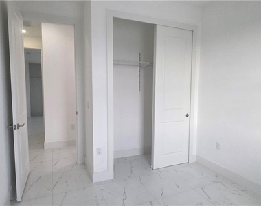 927 Chenault Street - Photo Thumbnail 9