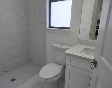 927 Chenault Street - Photo Thumbnail 10