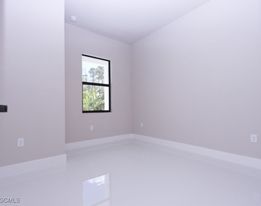 219 Greenbriar Boulevard - Photo Thumbnail 13