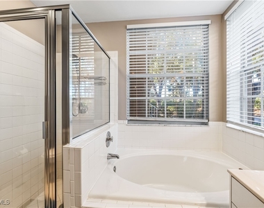 24827 Lakemont Cove Lane - Photo Thumbnail 10