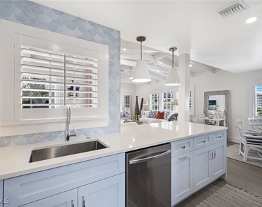 47 8th Avenue S - Photo Thumbnail 9