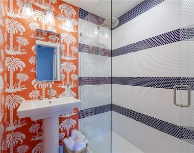 47 8th Avenue S - Photo Thumbnail 18