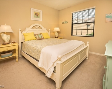 9054 Capistrano Street N - Photo Thumbnail 13