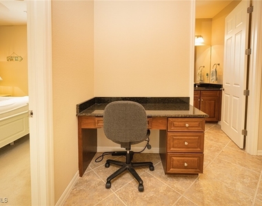 9054 Capistrano Street N - Photo Thumbnail 15