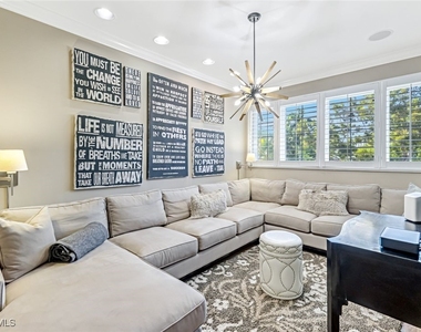 993 8th Street S - Photo Thumbnail 20