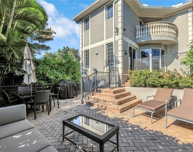 993 8th Street S - Photo Thumbnail 22