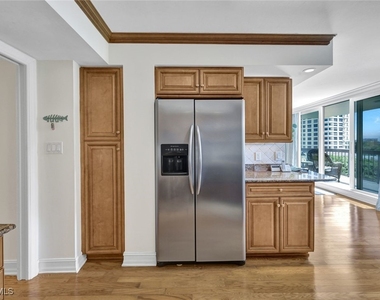 4551 Gulf Shore Boulevard N - Photo Thumbnail 10