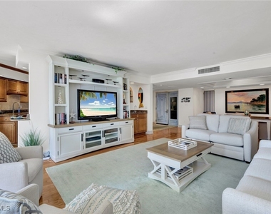4551 Gulf Shore Boulevard N - Photo Thumbnail 7