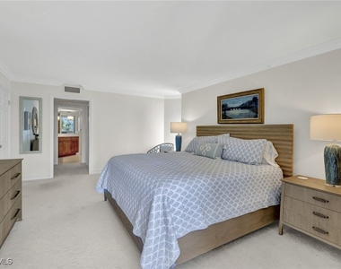 4551 Gulf Shore Boulevard N - Photo Thumbnail 17
