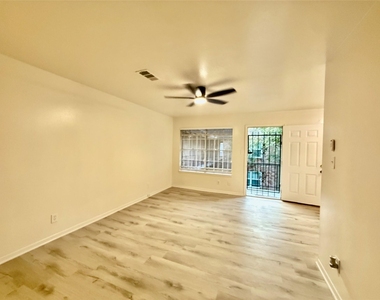 6401 Skyline Drive - Photo Thumbnail 10