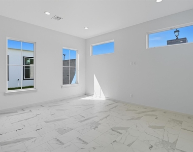 2924 El Fenice Lane - Photo Thumbnail 15