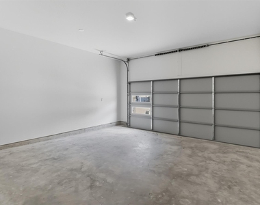 2924 El Fenice Lane - Photo Thumbnail 37