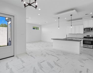 2924 El Fenice Lane - Photo Thumbnail 13