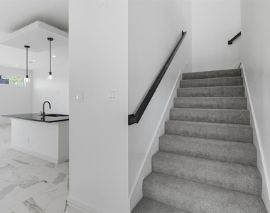 2924 El Fenice Lane - Photo Thumbnail 17