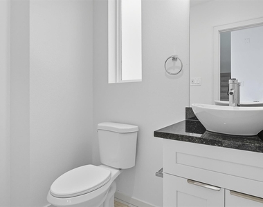 2924 El Fenice Lane - Photo Thumbnail 16