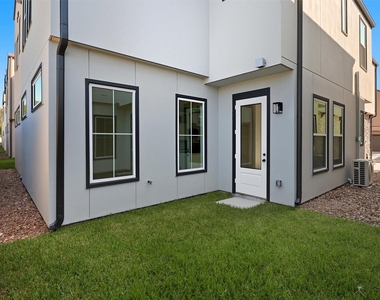 2924 El Fenice Lane - Photo Thumbnail 35