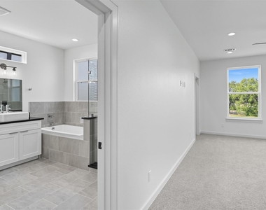 2924 El Fenice Lane - Photo Thumbnail 21