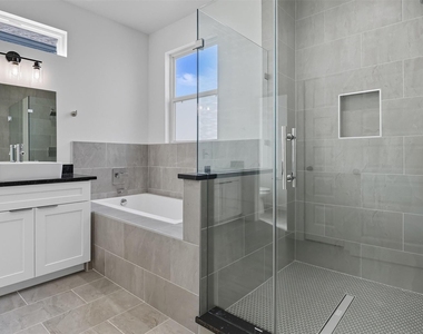 2924 El Fenice Lane - Photo Thumbnail 25
