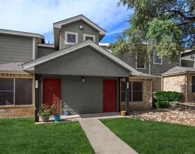 1297 W Loop 1604 N - Photo Thumbnail 1