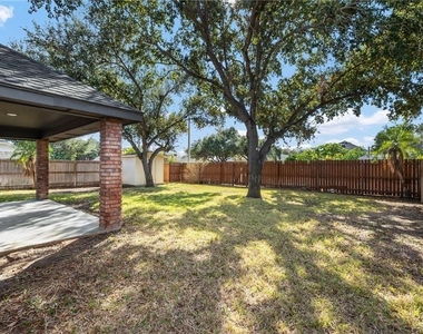 2210 E 23rd Street - Photo Thumbnail 11