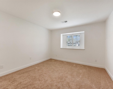 5946 Valkeith Drive - Photo Thumbnail 25